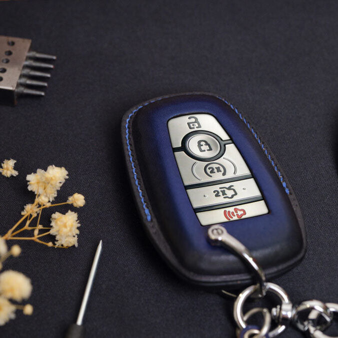 Premium Leather Key Fob for Ford - Carsilks 