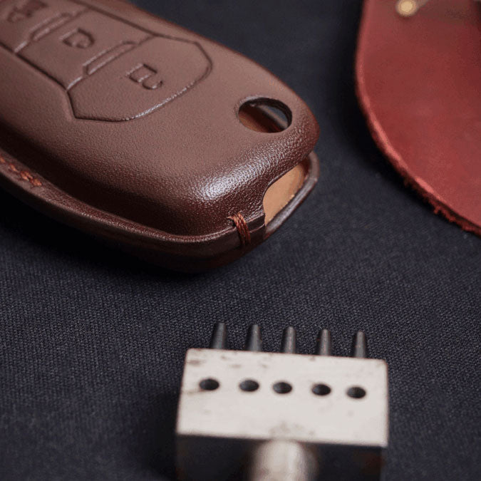 Premium Leather Key Fob for Ford - Carsilks 