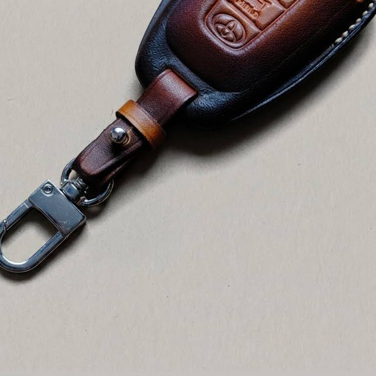 Premium Leather Key Fob for Nissan - Carsilks 
