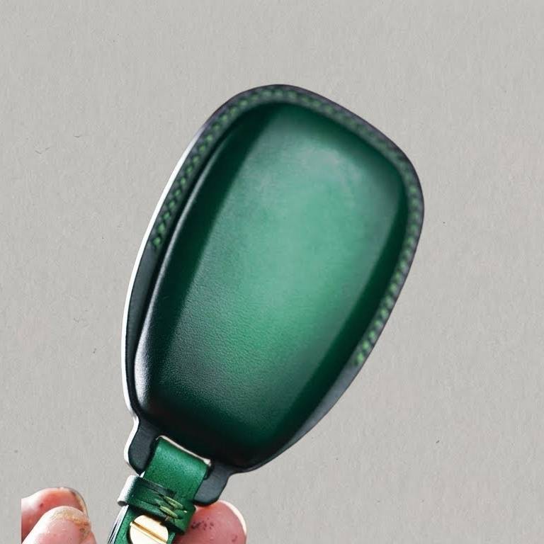 Premium Leather Key Fob for Subaru - Carsilks 