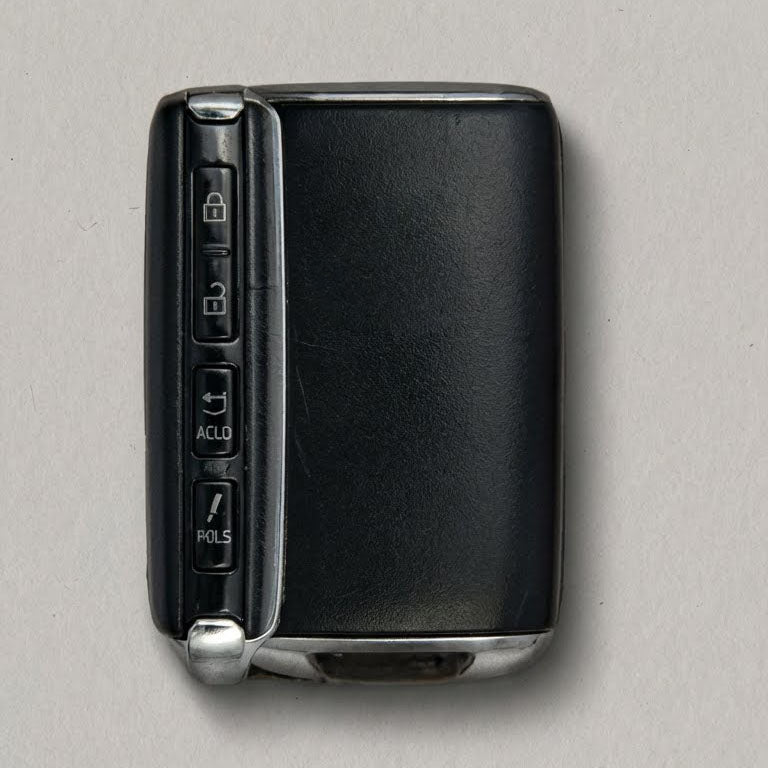 Premium Leather Key Fob for Mazda - Carsilks 