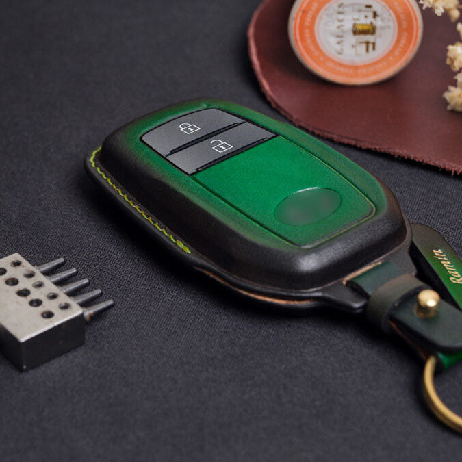 Premium Leather Key Fob for Toyota - Carsilks 