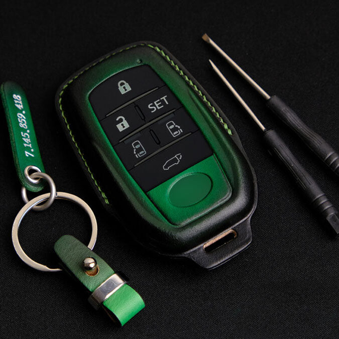 Premium Leather Key Fob for Toyota - Carsilks 