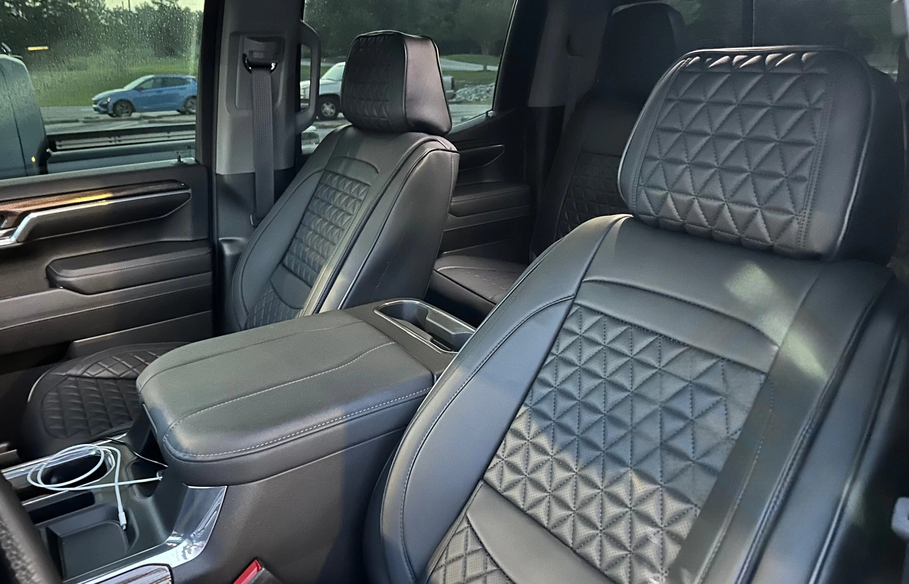 Black & Grey Breathable Waterproof Diamond Pattern Leather Seat Cover for Cars photo review