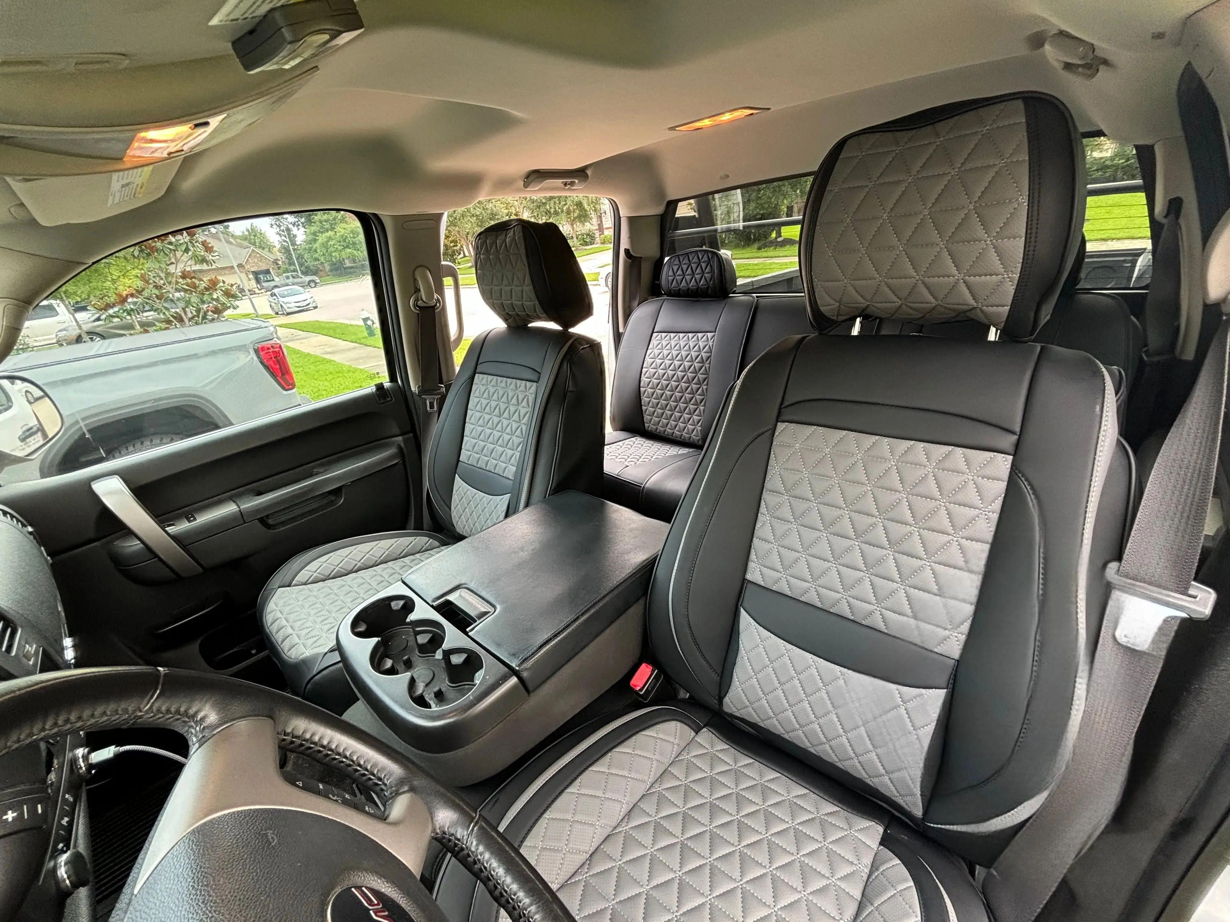 Black Breathable Waterproof Diamond Pattern Leather Seat Cover for Cars photo review