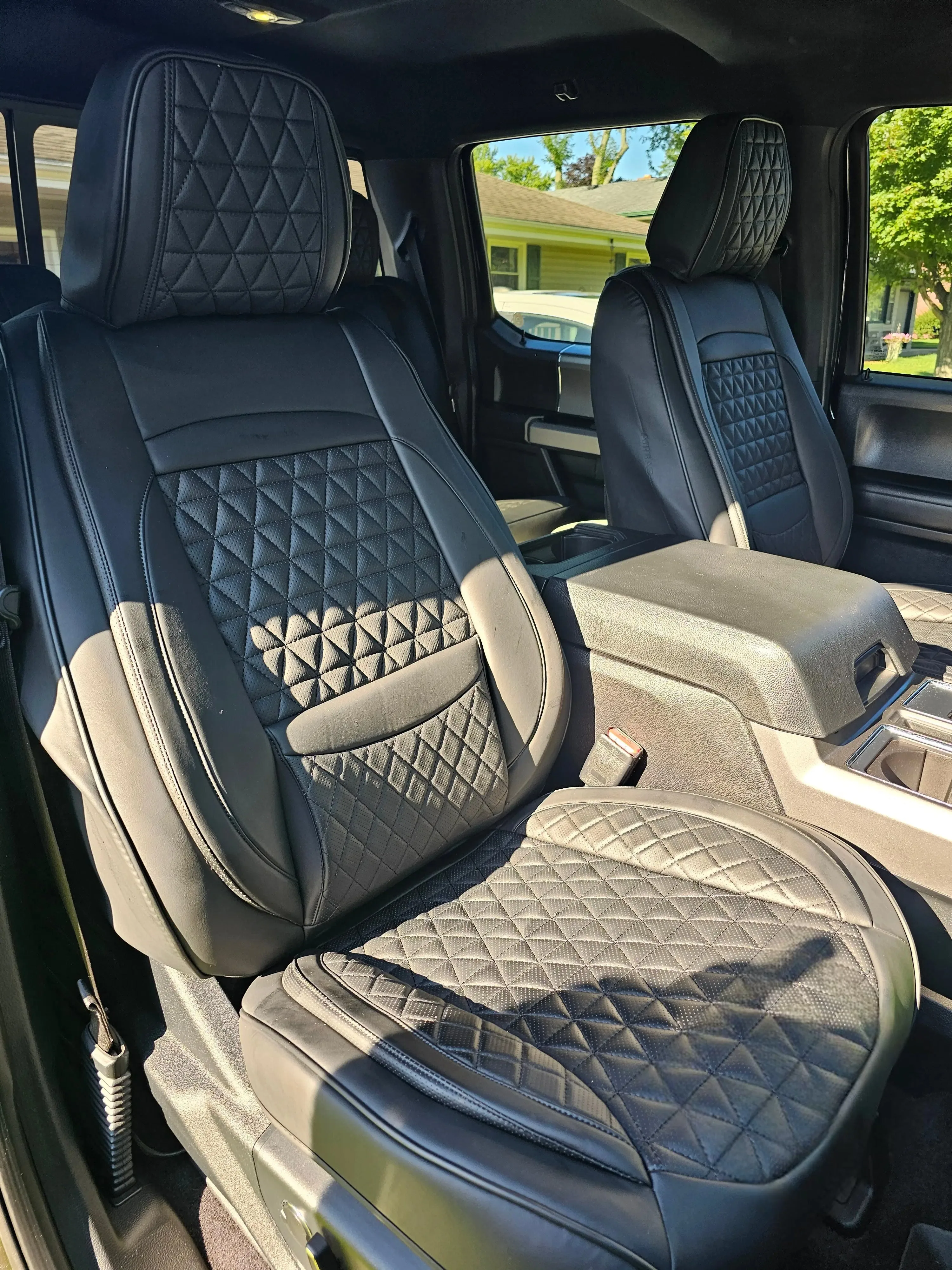 Black Breathable Waterproof Diamond Pattern Leather Seat Cover for Cars photo review