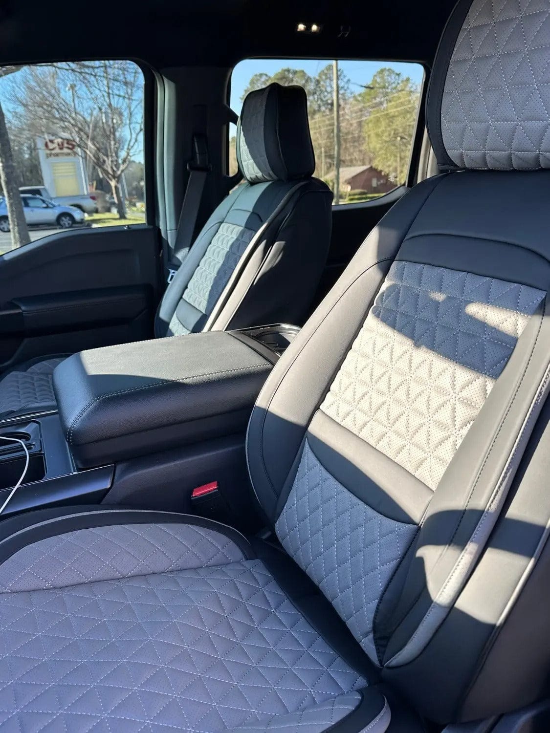 Black & Grey Breathable Waterproof Diamond Pattern Leather Seat Cover for Cars photo review