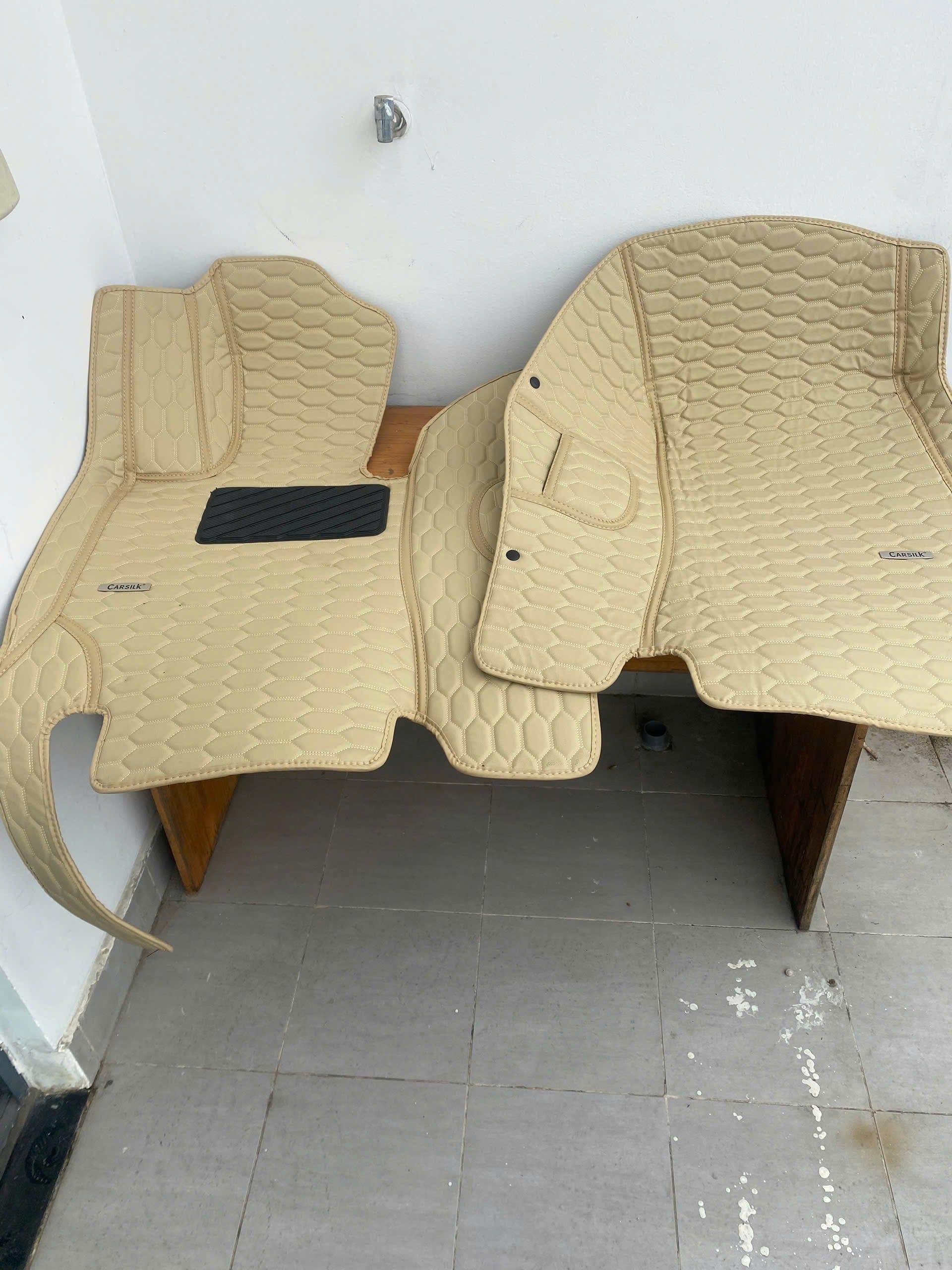 STRIPE CUSTOM SINGLE LAYER CAR MATS SET CREAM BEIGE photo review